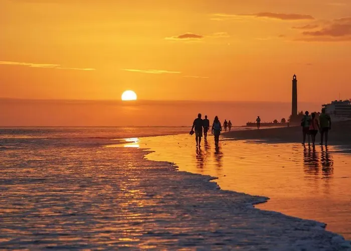 Juncos 2 - Pool And Yumbo بلايا ديل إنغلز