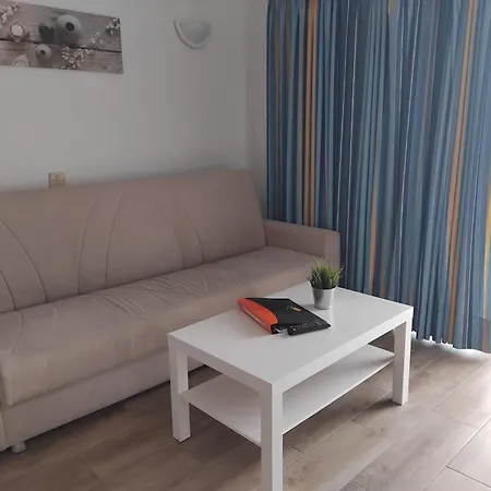 Juncos 2 - Pool And Yumbo *